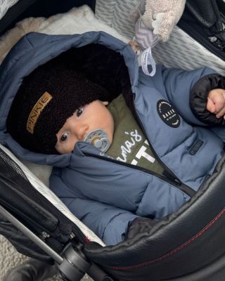 Pokud je nějaký náš zimní favorit, tak rozhodně Teddy čepice s nákrčníkem 🐻✨ Čepici šijeme ve velikosti pro děti i...